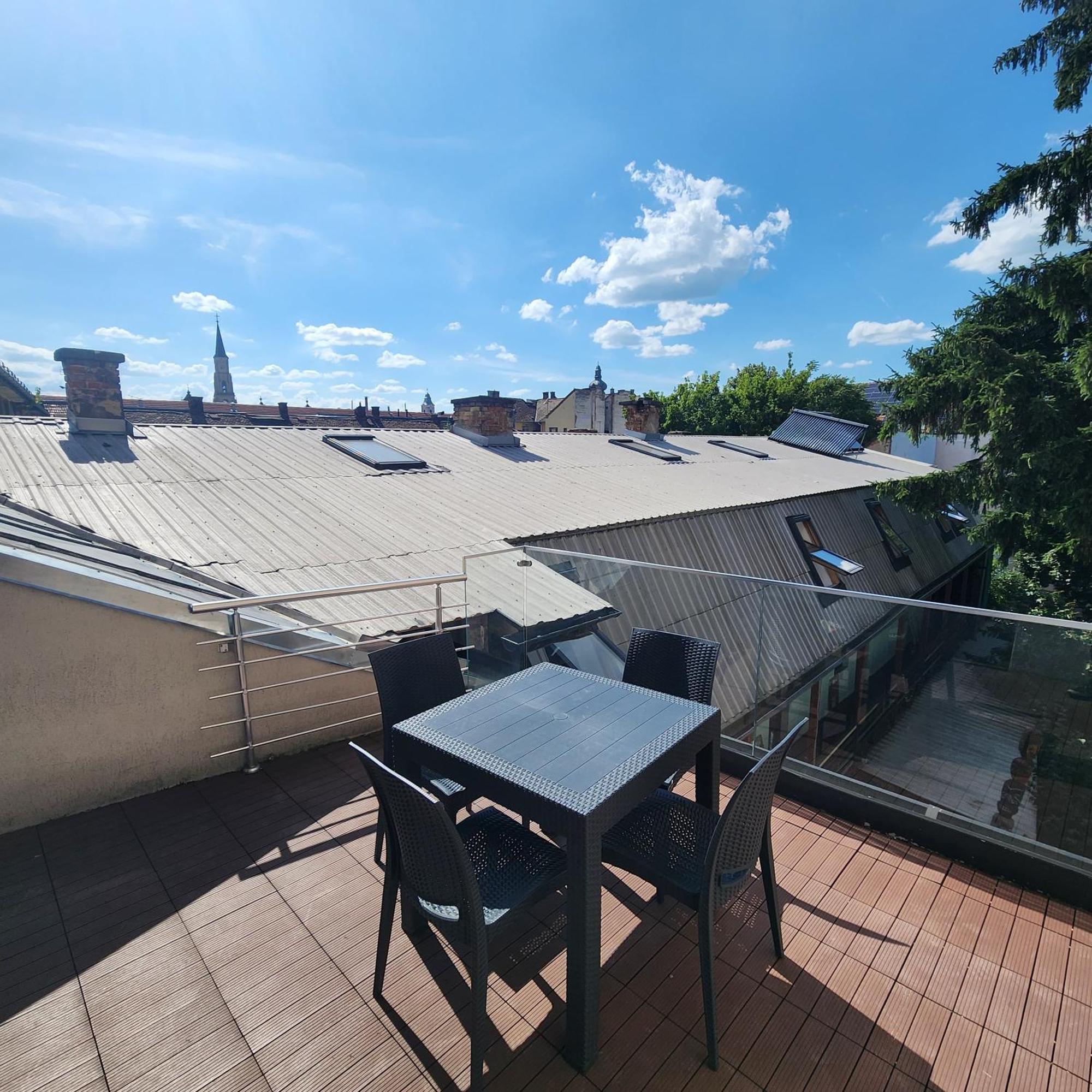 City Center Apartment -M Kolozsvár Kültér fotó